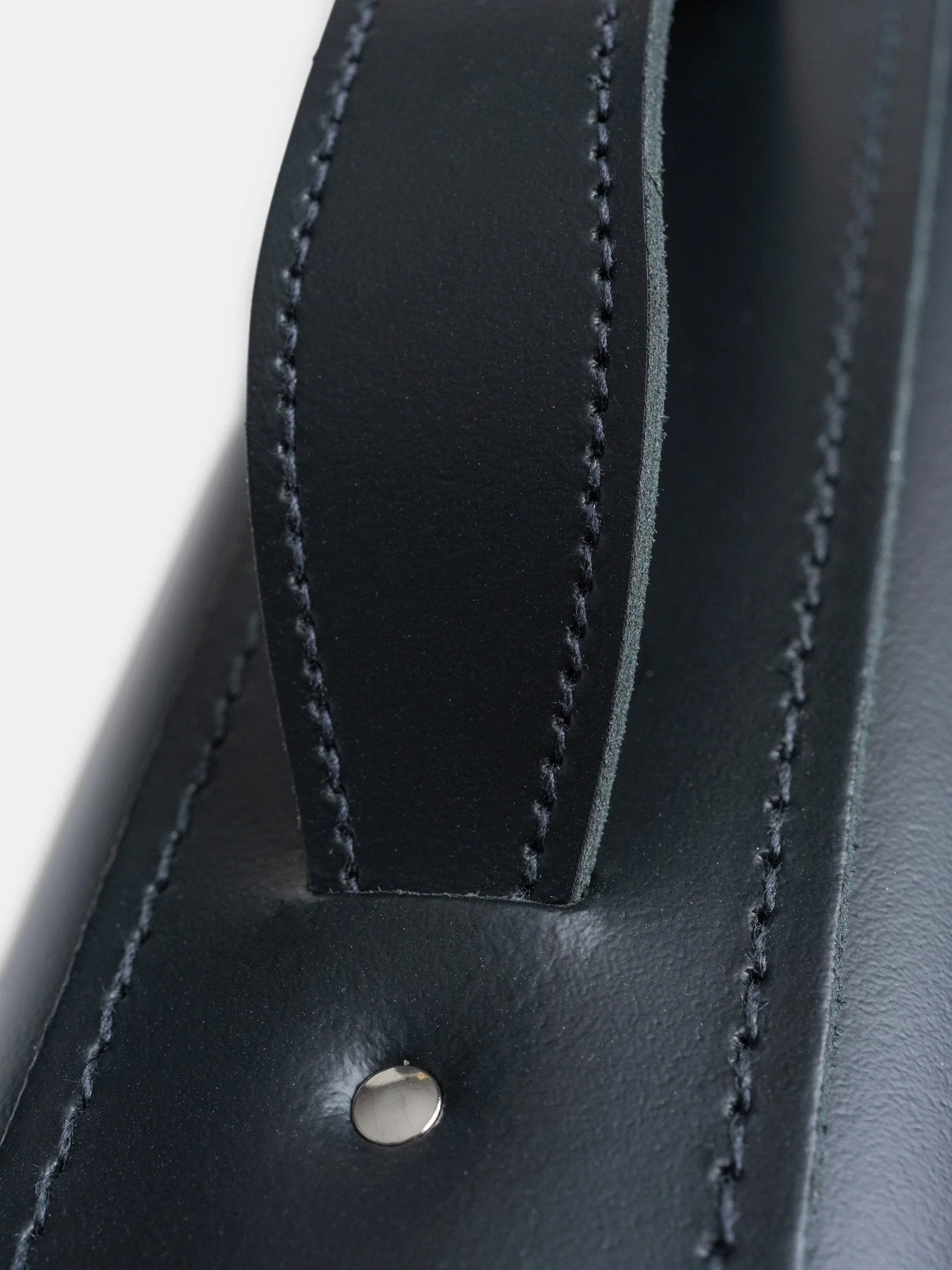 The 15 Inch Batchel -  Black - Image 9