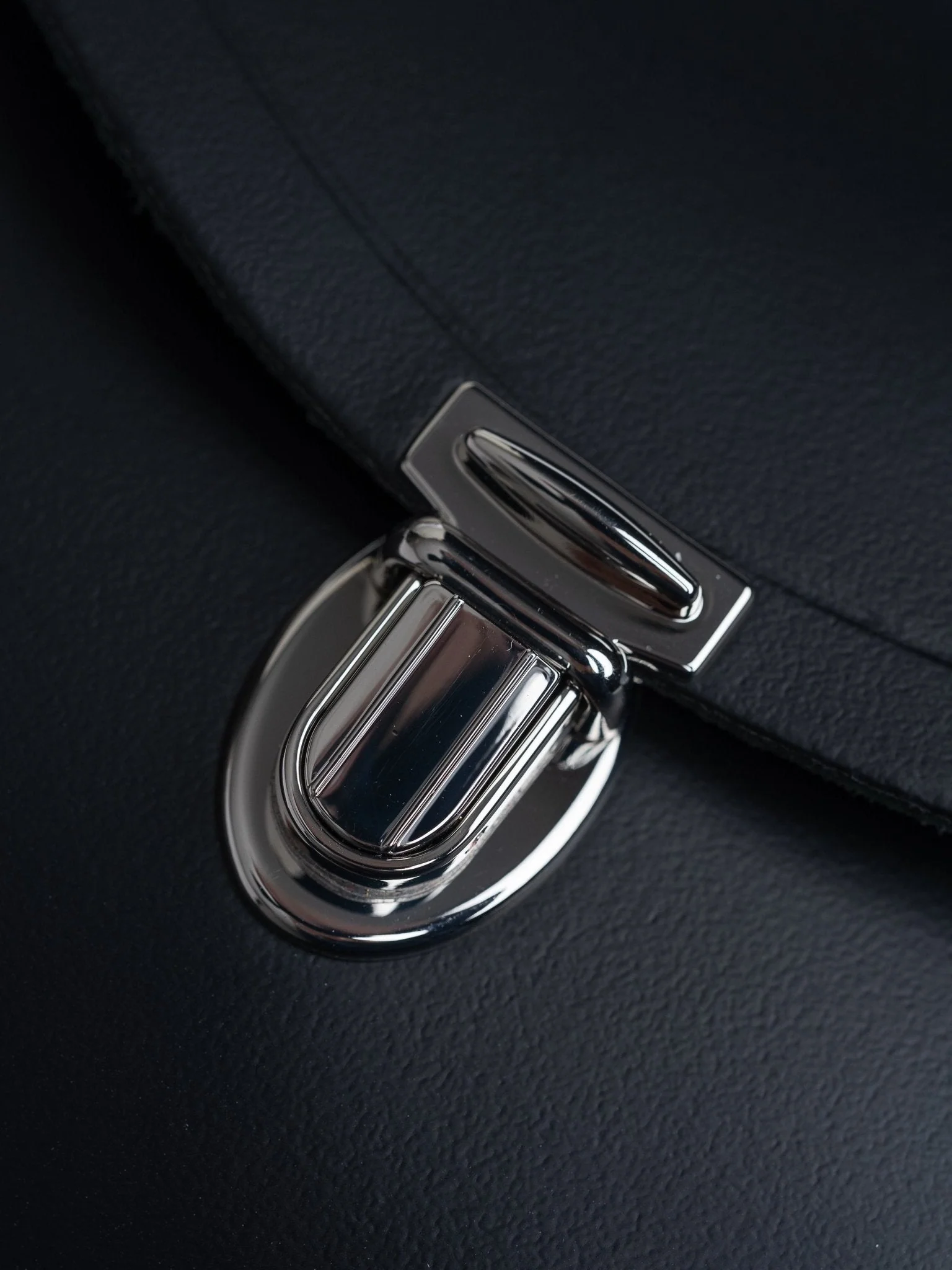 The Poppy -  Black - Image 6