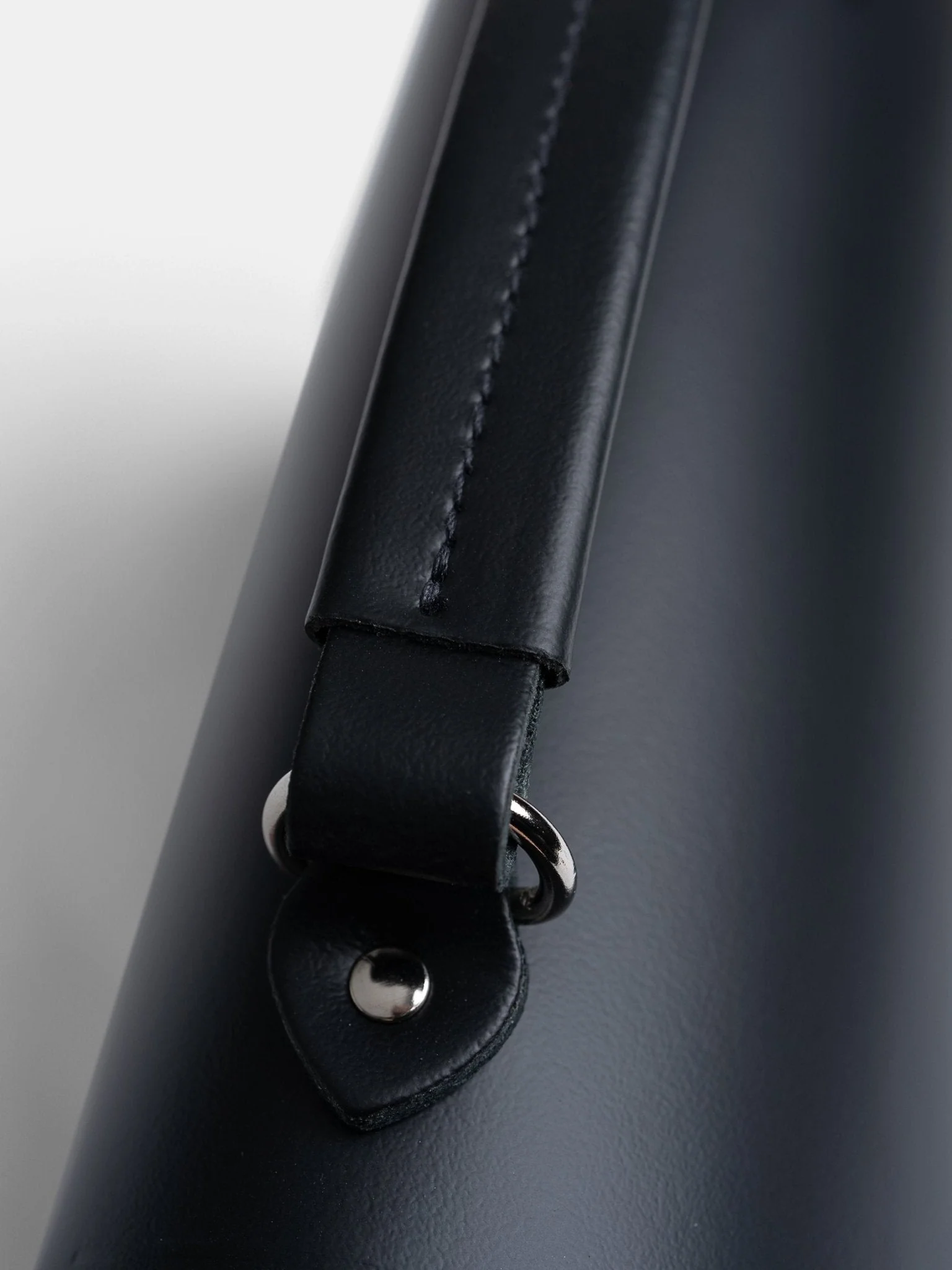 The Poppy -  Black - Image 7