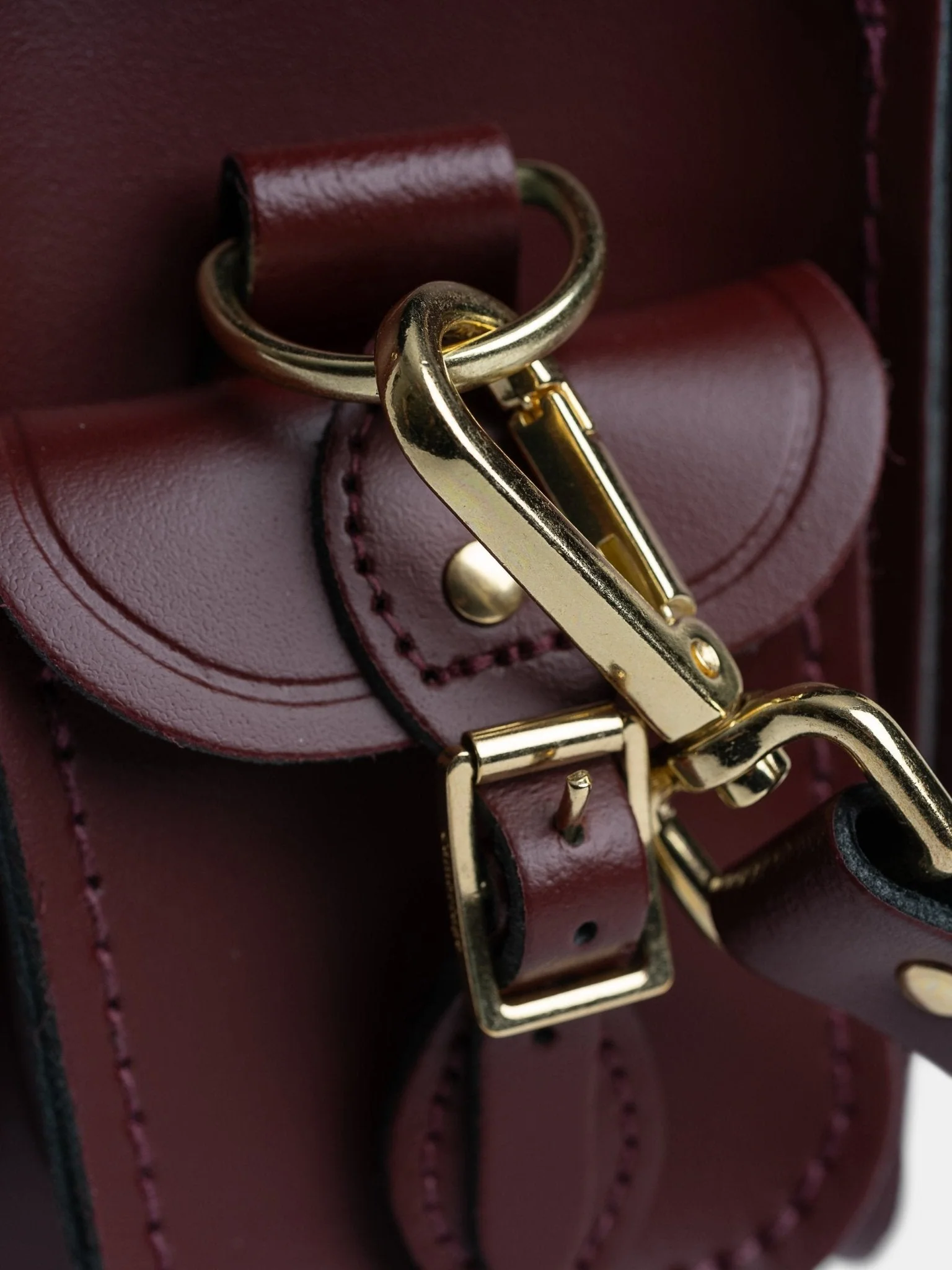 The Traveller -  Oxblood - Image 6