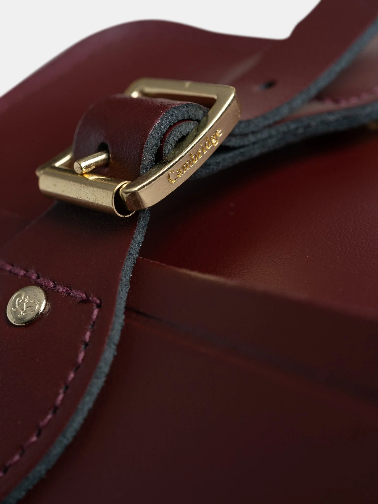 The Traveller -  Oxblood - Image 7